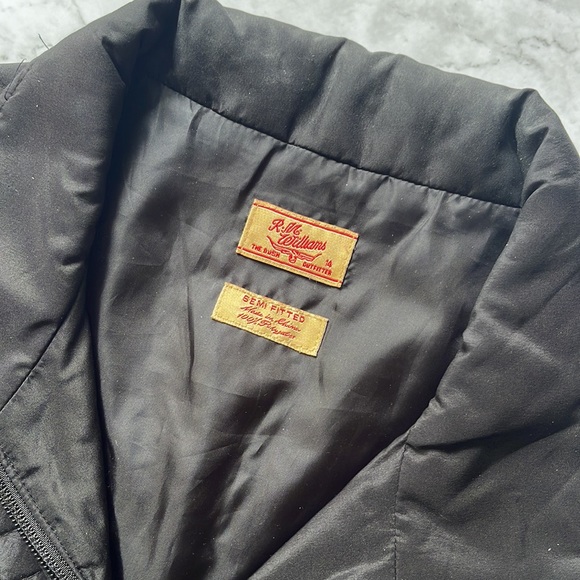 R.M. WILLIAMS | Quilted puffer jacket semi fitted in Black - Picture 4 of 11